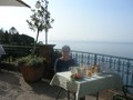 Villa Schuler - breakfast on the patio