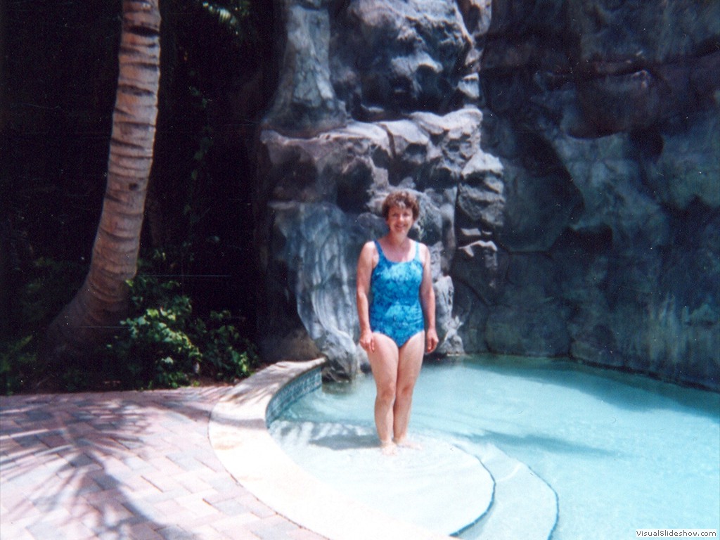 Aruba Marriott pool