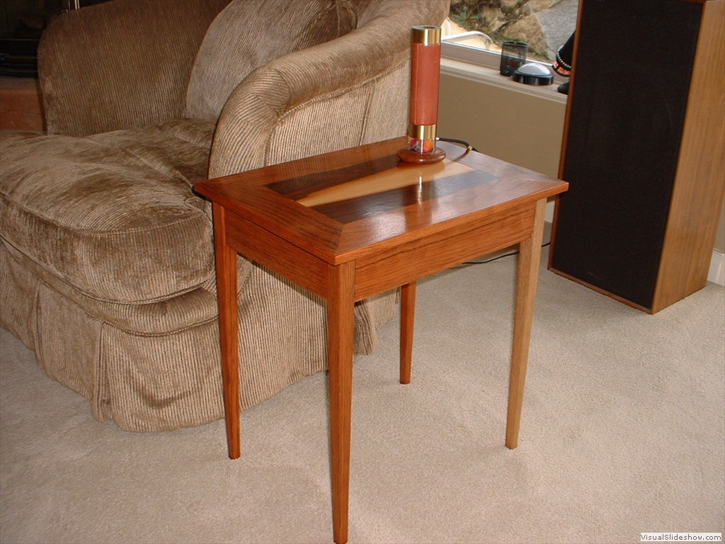 Bubinga table with Santos Palisander Rosewood inlay